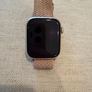 Apple Watch Series 8 45mm- GPS ONLY